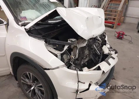 2016 Toyota Highlander Xle V6 z USA, uszkodzony, nr VIN 5TDJKRFH5GS349128